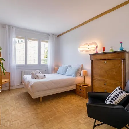 Apartment Climatise 100m2 7mn Centre Garage 5pieces 5 Adultes Bebe Arrivee Autonome Dijon