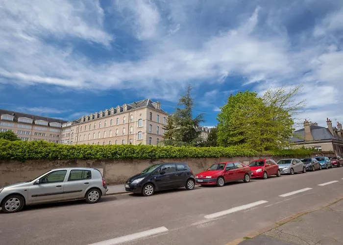 Climatise 100m2 7mn Centre Garage 5pieces 5 Adultes Bebe Arrivee Autonome アパート *